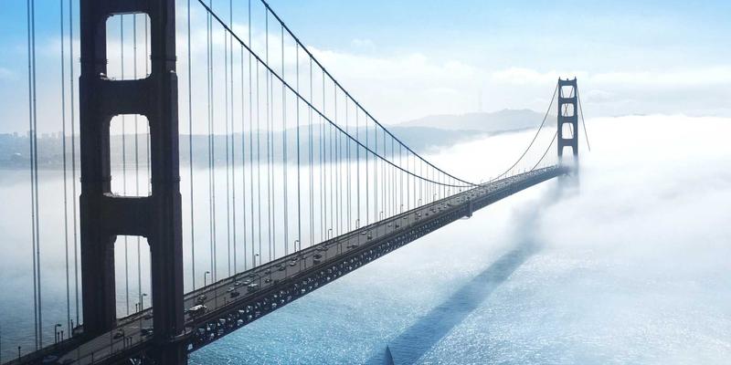 南美探险终极体验：玻利维亚乌尤尼盐沼星空摄影与雨季“天空之镜”拍摄全攻略