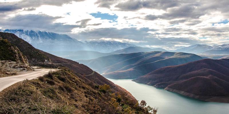 南美旅游新体验：深入哥伦比亚咖啡产区，感受拉丁美洲的咖啡文化与庄园生活